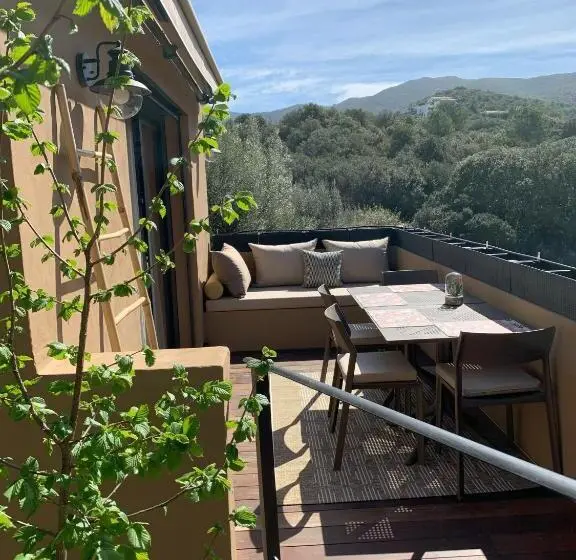 キングサイドベッドのスタンダードワンルーム, Chambre D Hôtes A Vadina Porticcio