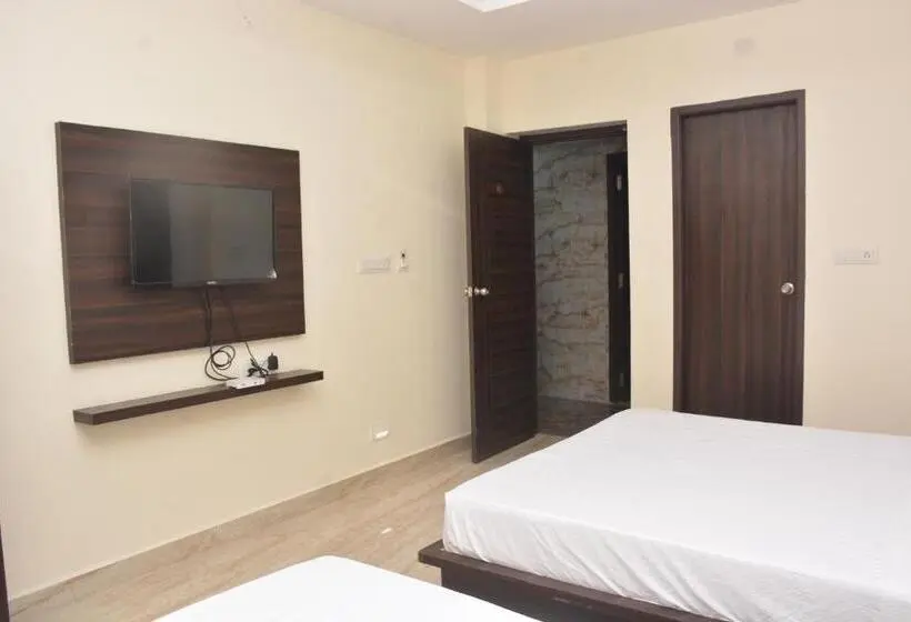 デラックスルーム, Arihanth Inn