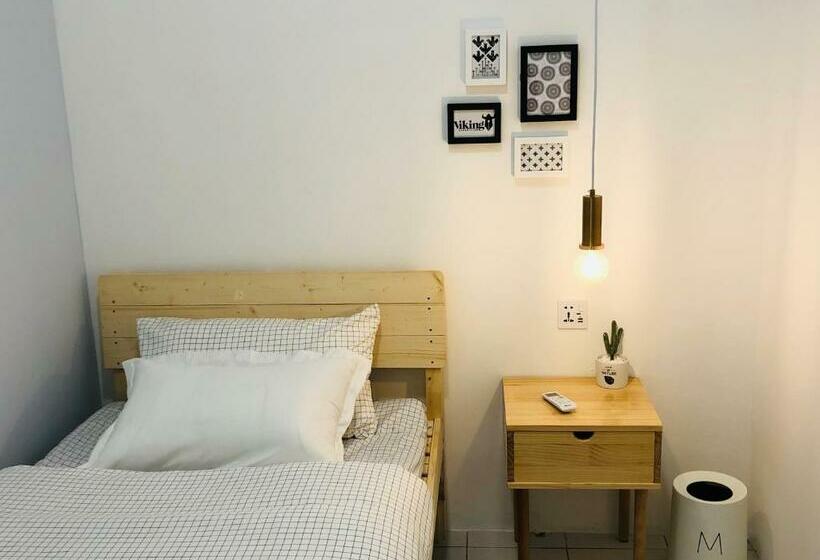 اتاق استاندارد یک نفره, Miniinn Guest House