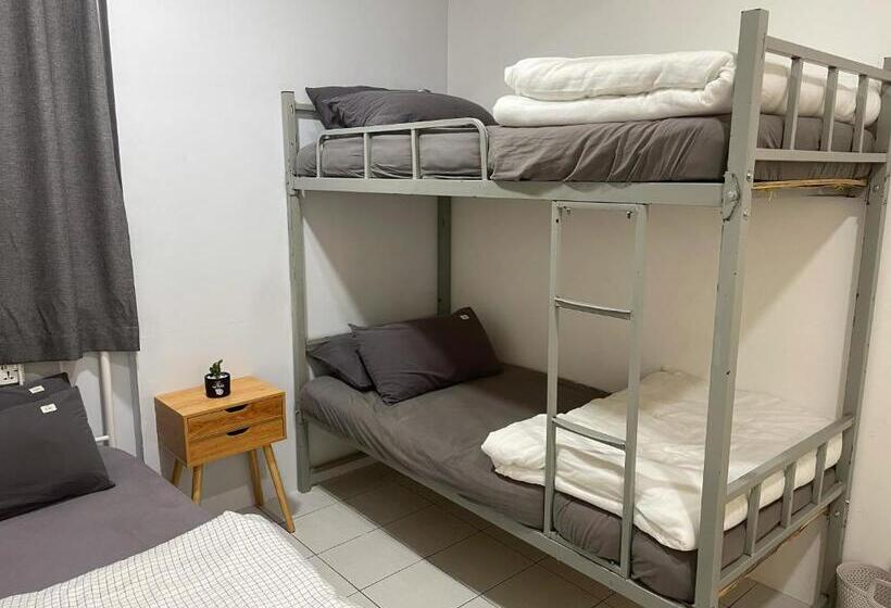 اتاق خانوادگی با سرویس بهداشتی مشترک, Miniinn Guest House