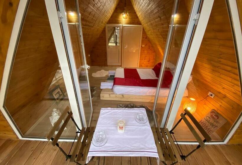 Полулюкс Вид на Горы, Bujtina Miqesia