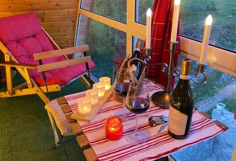 Полулюкс Повышенной Комфортности, Bujtina Miqesia