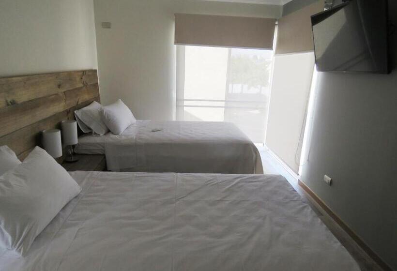 شقة غرفة واحدة, De Triana