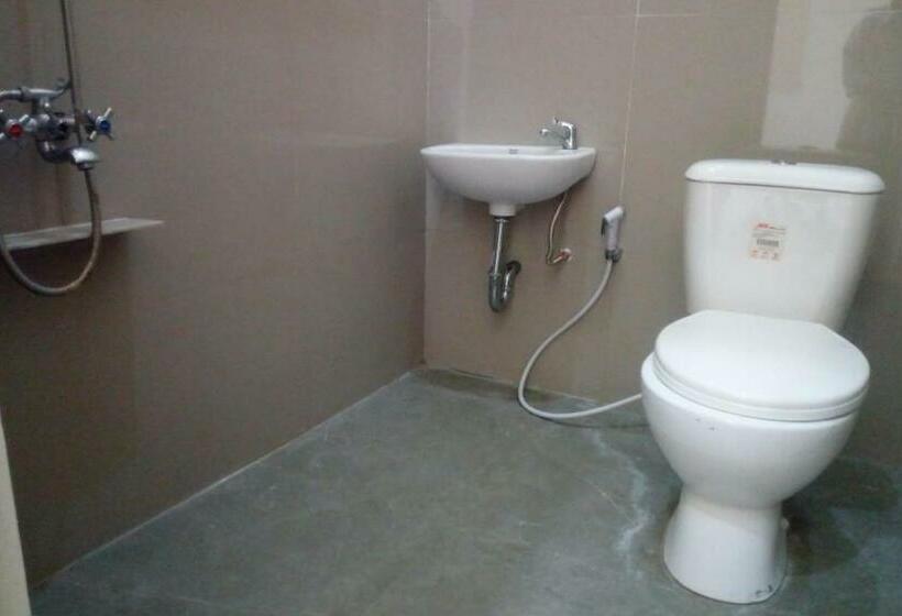 Habitació Estàndard, Oyo 3105 Rifaraz Syariah