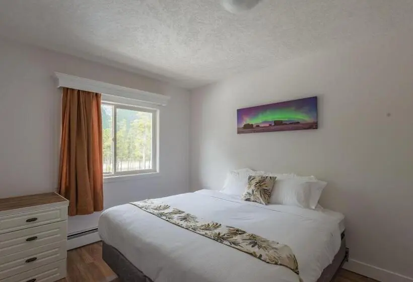 Suite, David Thompson Resort