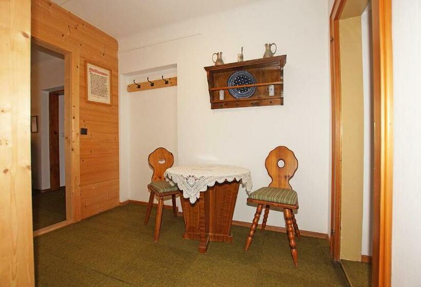 غرفة قياسية مطلة على الجبل, Gasthof Zacherlbräu