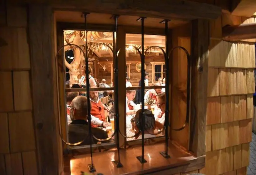 トリプルクラシックルーム, Gasthof Zacherlbräu