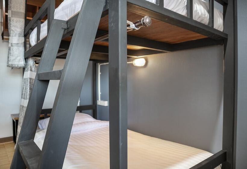 Vuode Makuusalissa, Oyo Green Poshtel