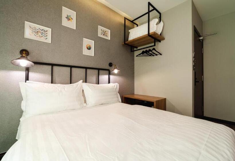 Номер Deluxe, Svok