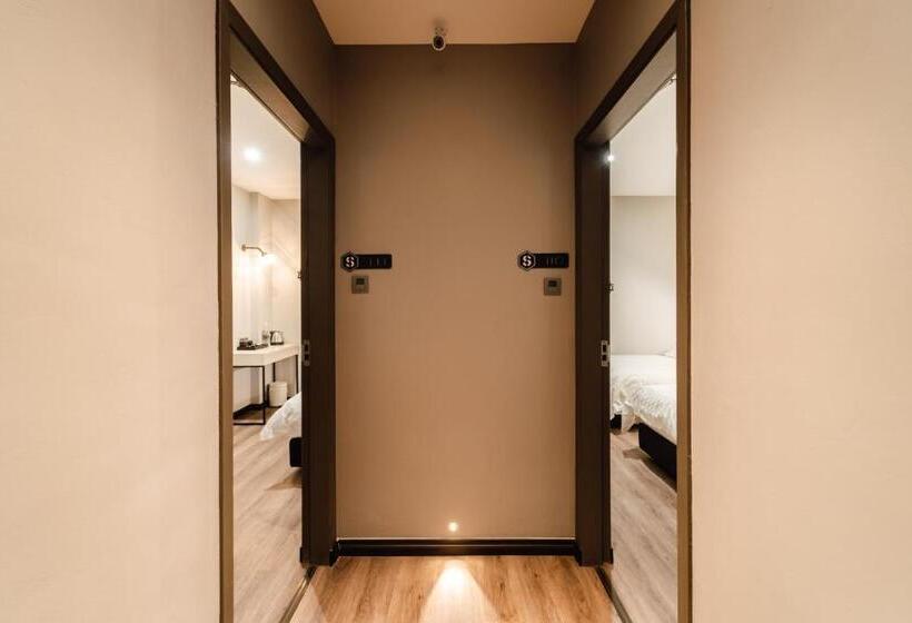 Номер Superior, Svok