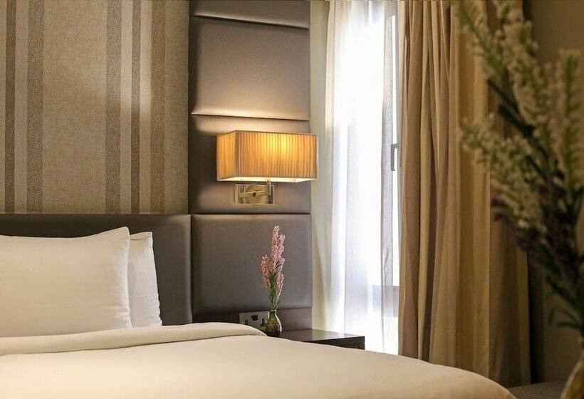 家庭间, Dubai Marine Beach Resort & Spa