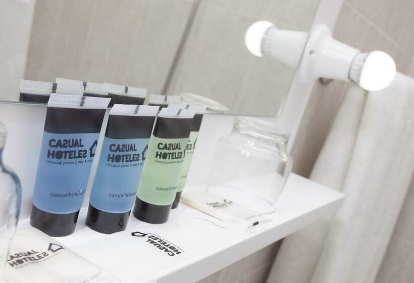 Habitación Triple Estándar, Casual Colours Barcelona