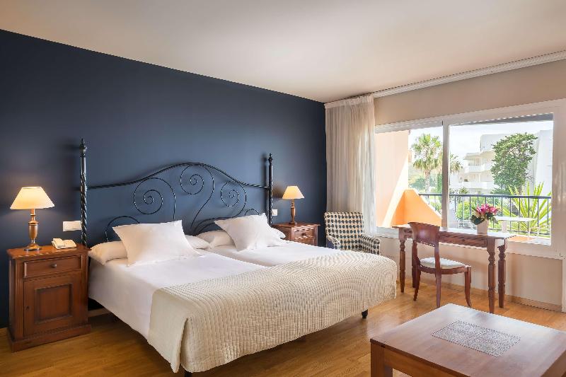 Номер Superior, Guadalmina Spa And Golf Resort