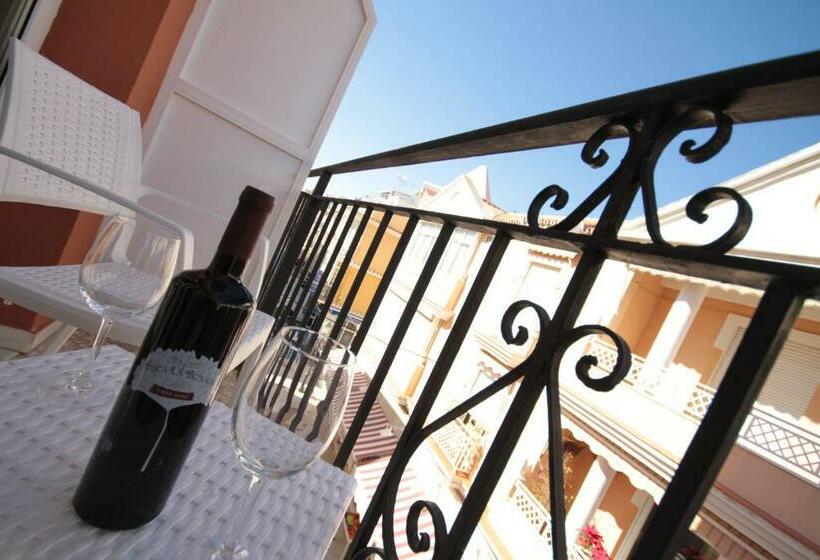 Номер Стандарт с Балконом, Mediterraneo Carihuela