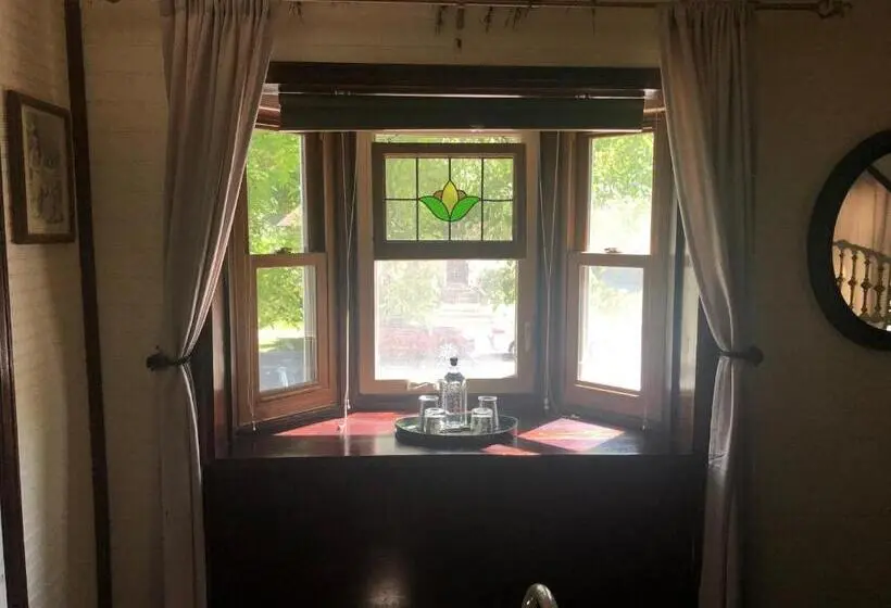 キングサイズベッドのスタンダードルーム, Downtown B&b With Jacuzzi