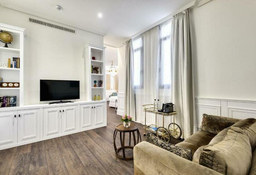 Suite with Terrace, Boutique Hotel H10 Villa de La Reina