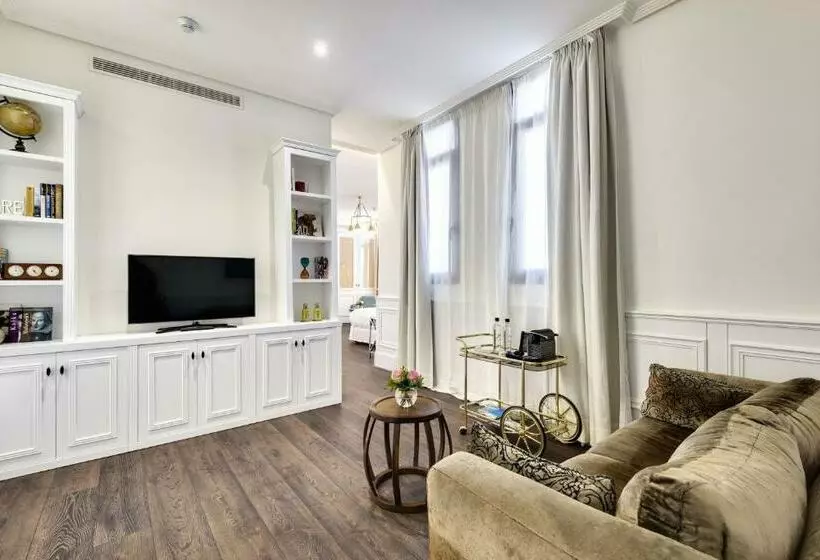 Suite with Terrace, Boutique Hotel H10 Villa de La Reina