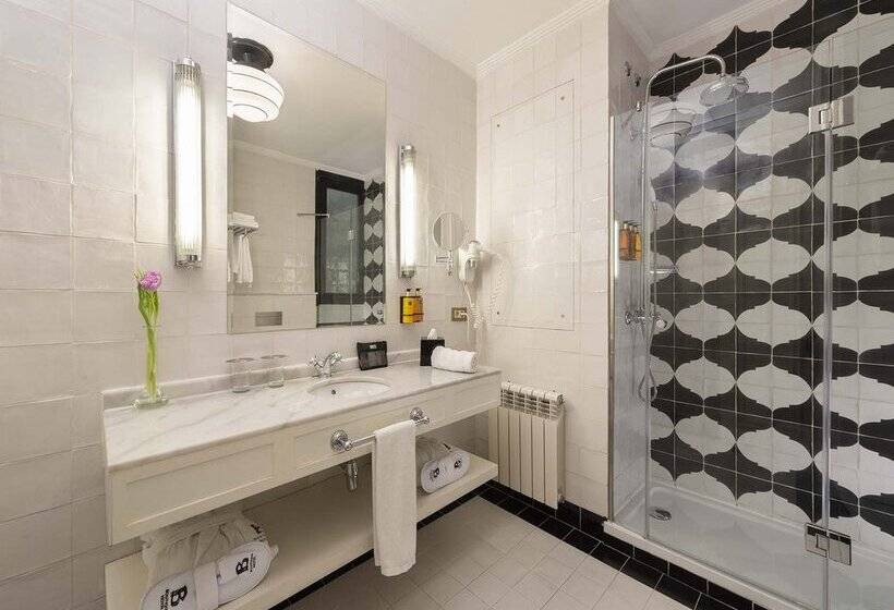 اتاق کلاسیک سه تخته, Boutique Hotel H10 Villa de La Reina