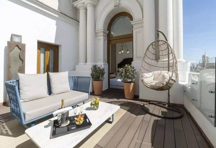 سوئیت جونیور با تراس, Boutique Hotel H10 Villa de La Reina