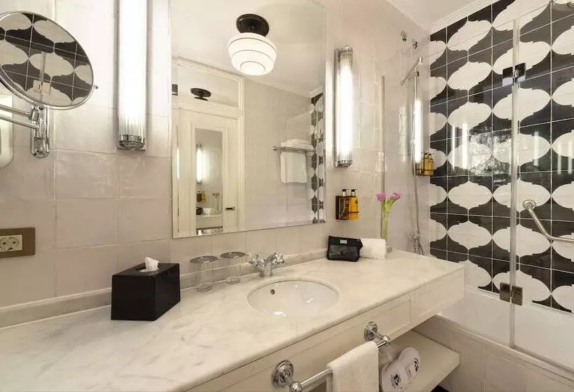 اتاق کلاسیک با چشم‌انداز شهر, Boutique Hotel H10 Villa de La Reina