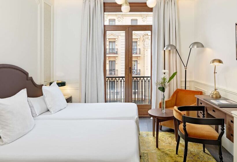 اتاق کلاسیک با چشمانداز شهر, Boutique Hotel H10 Villa de La Reina