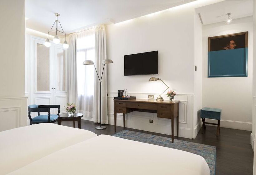 اتاق لوکس با چشم‌انداز شهر, Boutique Hotel H10 Villa de La Reina