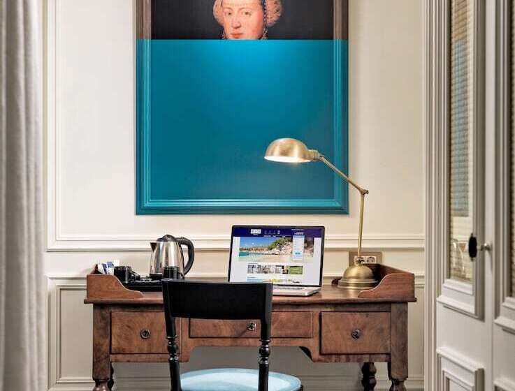 اتاق لوکس با چشم‌انداز شهر, Boutique Hotel H10 Villa de La Reina