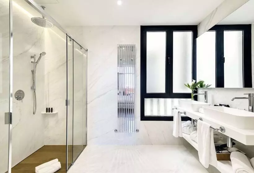 Suite with Terrace, Boutique Hotel H10 Villa de La Reina