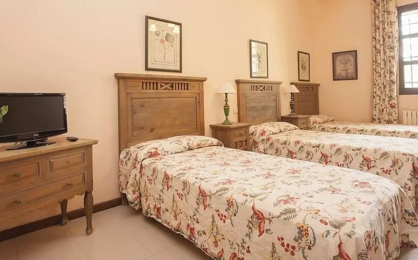 スタンダードトリプルルーム, Hostal Las Paneras