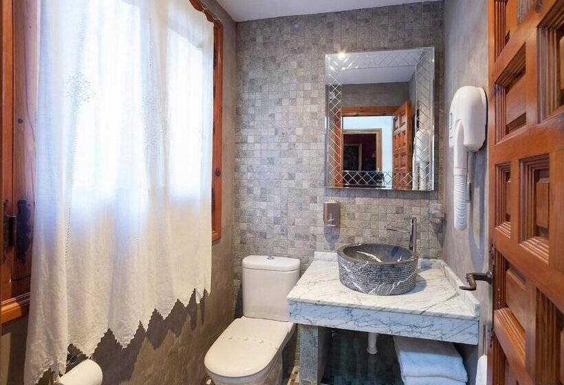 اتاق سوپریور, Almunia De San Miguel