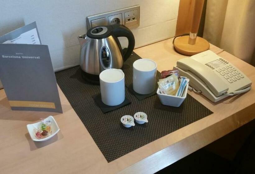 اتاق استاندارد سه نفره, Barcelona Universal