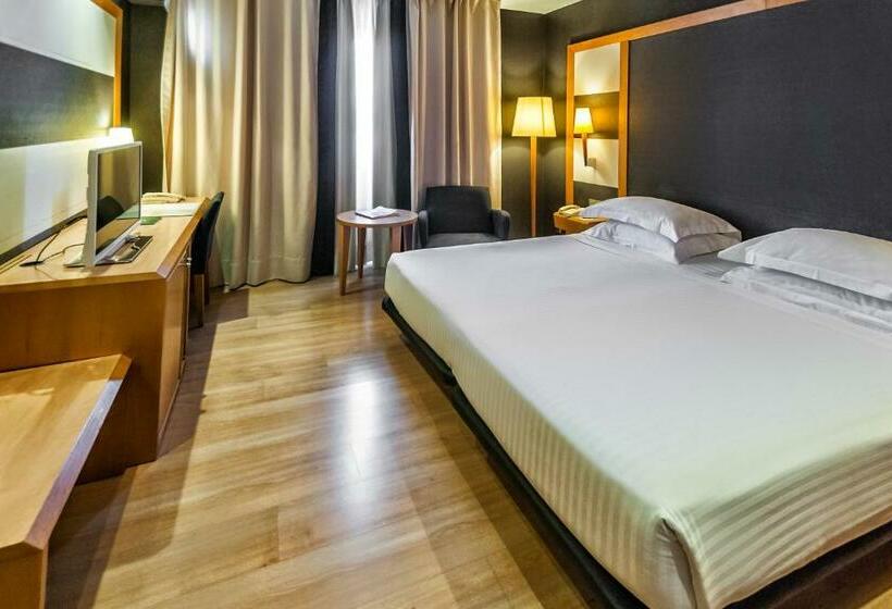 Номер Superior, Barcelona Universal