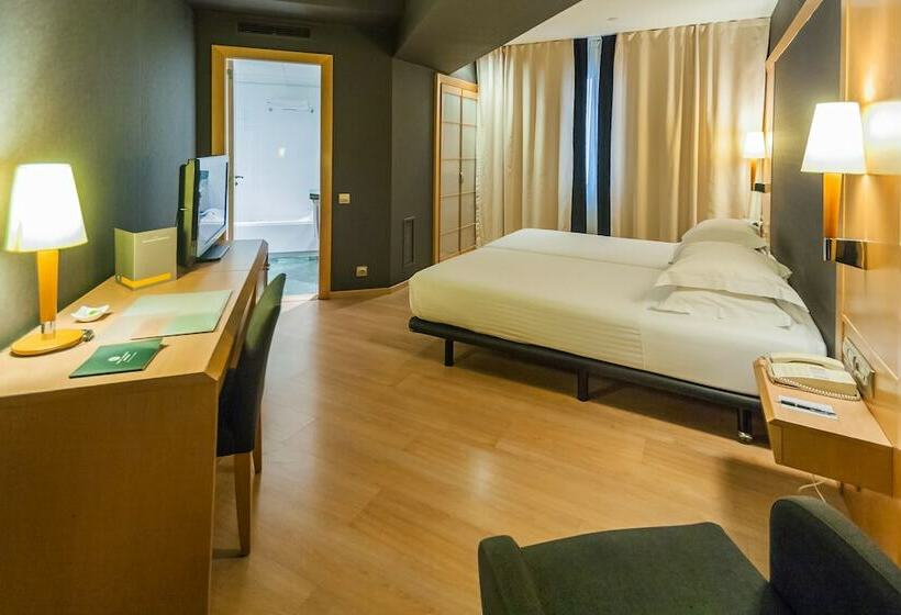Номер Superior, Barcelona Universal