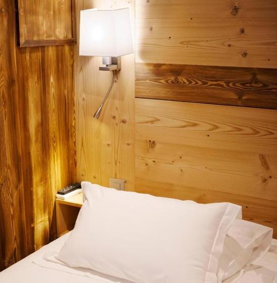 סוויטת ג'וניור עם טרסה, Du Lac Foix