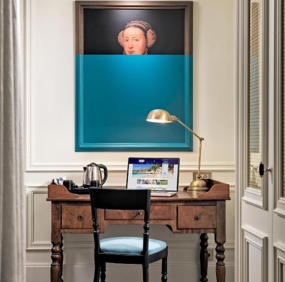 Suite with Terrace, Boutique Hotel H10 Villa de La Reina