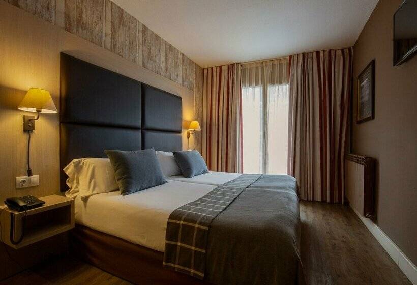 اتاق استاندارد چهار تخته, Himàlaia Soldeu by Nexta