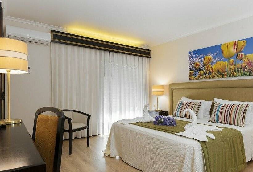 غرفة قياسية, Jardim