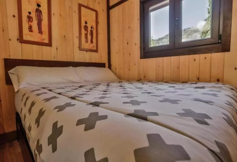 スタンダードバンガロー, Complejo Residencial Los Enebros