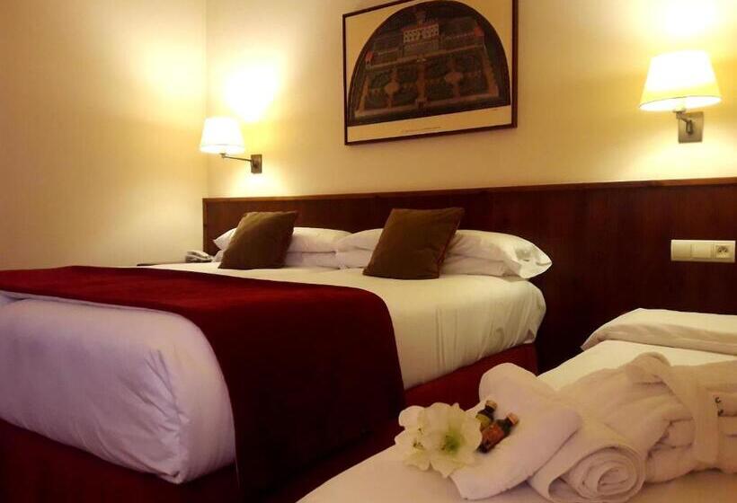 اتاق استاندارد سه نفره, Saliecho