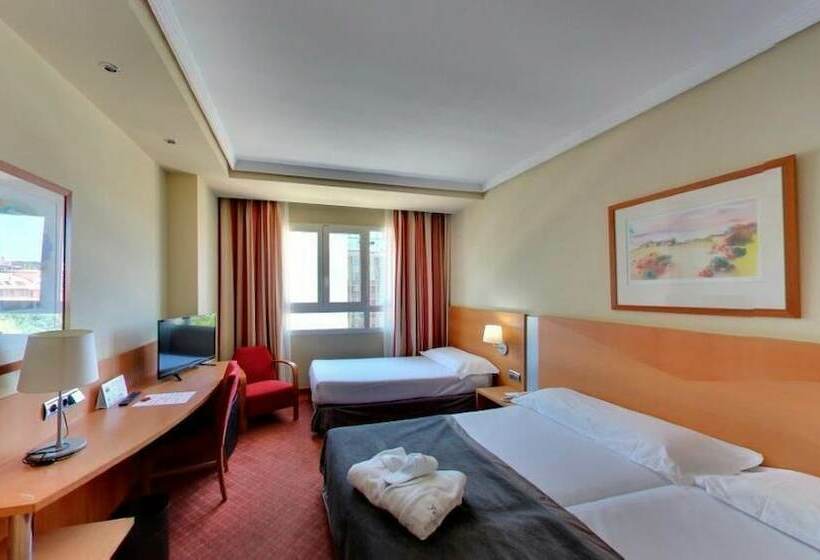 スタンダードトリプルルーム, Silken Luis De Leon