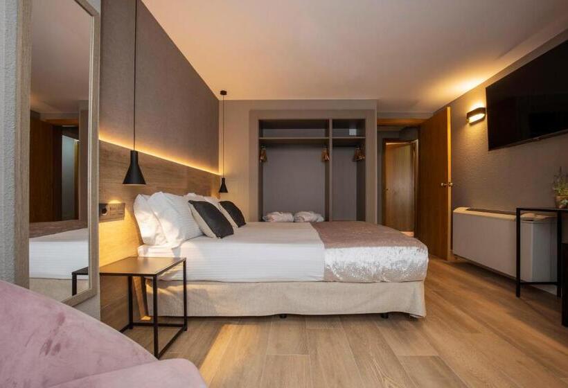 غرفة عائلية, YOMO Eureka