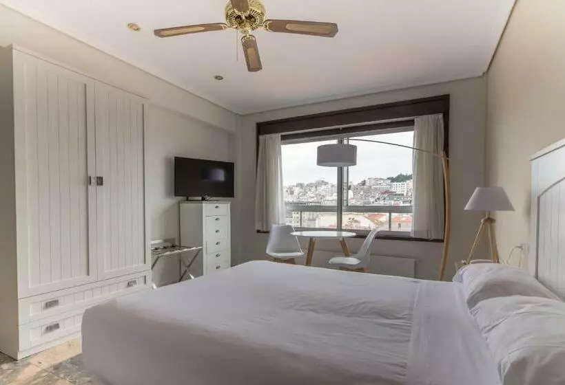 استودیوی استاندارد, Bahía De Vigo