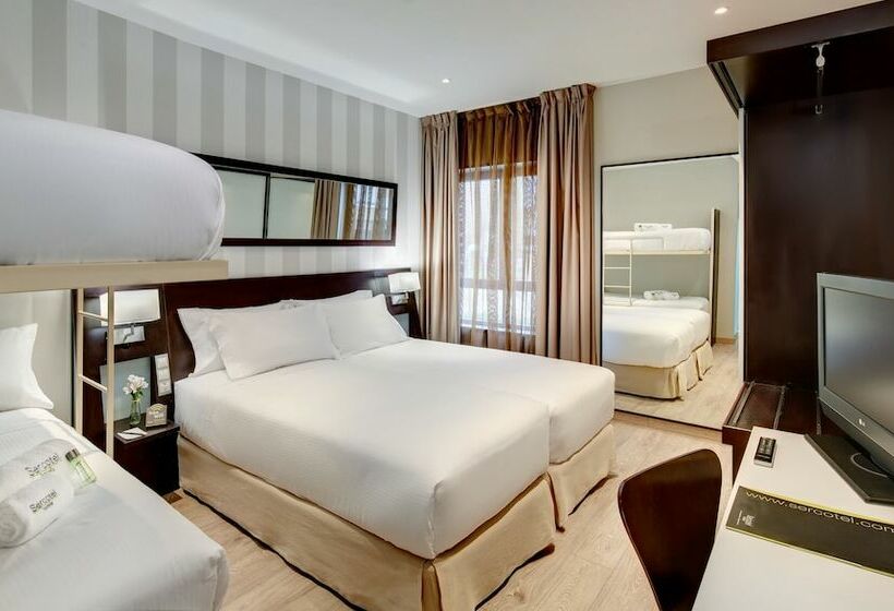 Quarto Quádruplo Estandar, Sercotel Madrid Aeropuerto
