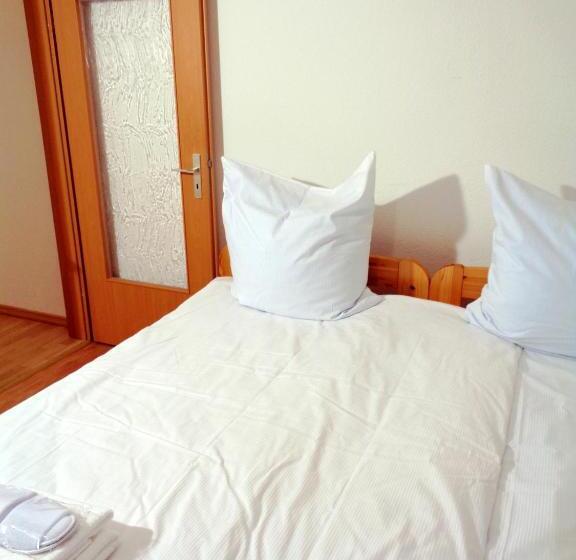 Apartamento 2 Quartos, Gästehaus Schiemann