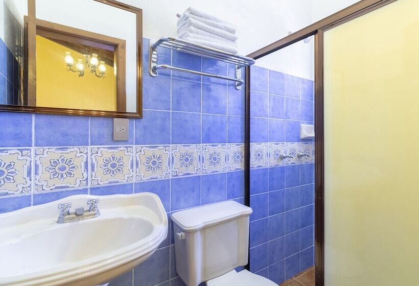 חדר משפחתי, Jardín De Tereza