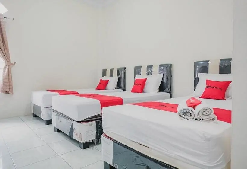 ファミリールーム, Reddoorz Syariah Near Suzuya Mall Banda Aceh