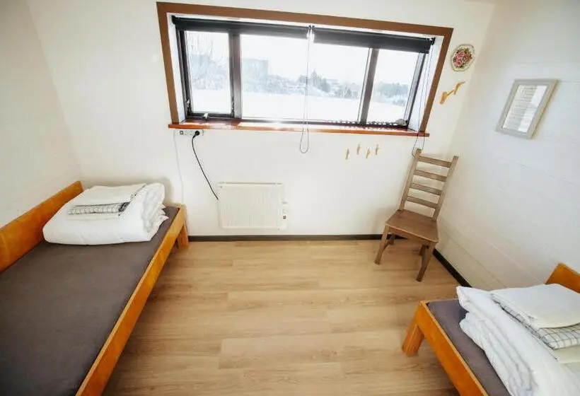 اتاق استاندارد با سرویس بهداشتی مشترک, Vík Hostel