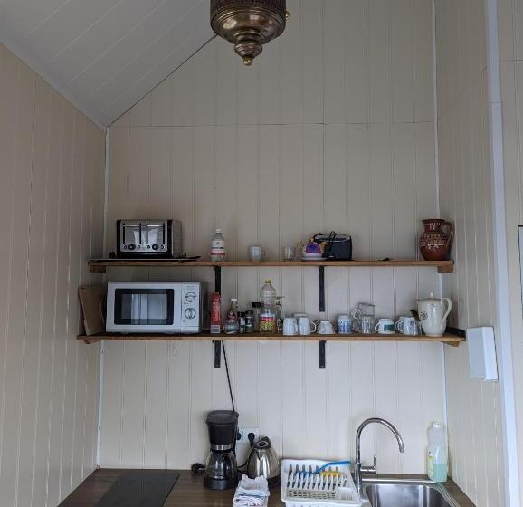 بنگله خانوادگی, Vík Hostel