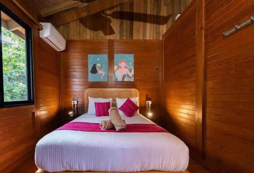 اتاق استاندارد با سرویس بهداشتی مشترک, Nílu Isla Mujeres by Selina