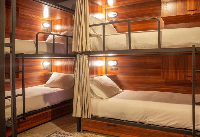 공동 객실, Selina Poc Na Isla Mujeres